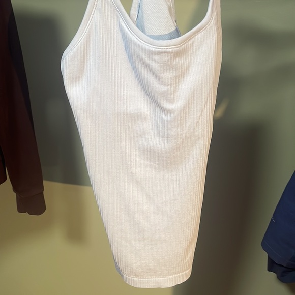 Ebb to Street Tank - Picture 2 of 3